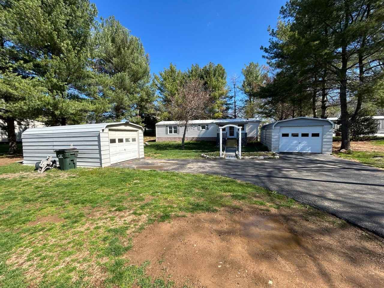 1618 Stuarts Draft Hwy - Photo 2 of 19