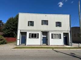 featured image of 423 E Portage Ave #2