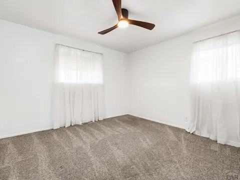 1634 Hollywood Dr - Photo 4 of 9