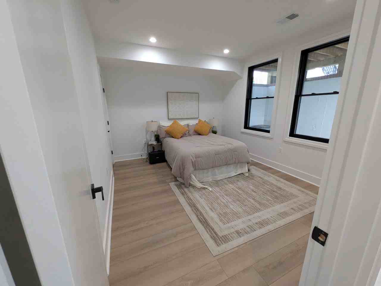 4411 Illinois Ave Nw #B - Photo 5 of 10