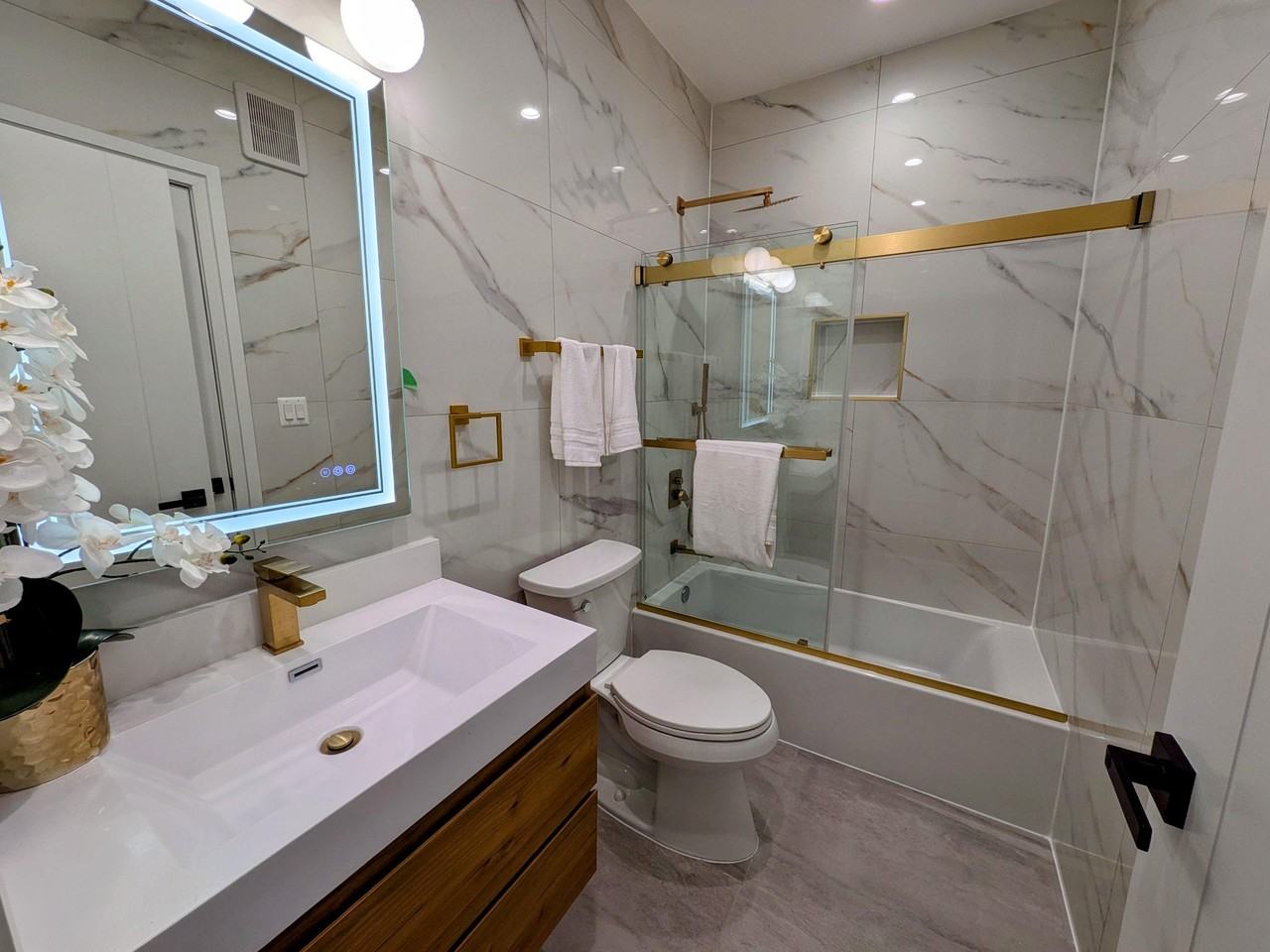 4411 Illinois Ave Nw #B - Photo 7 of 10