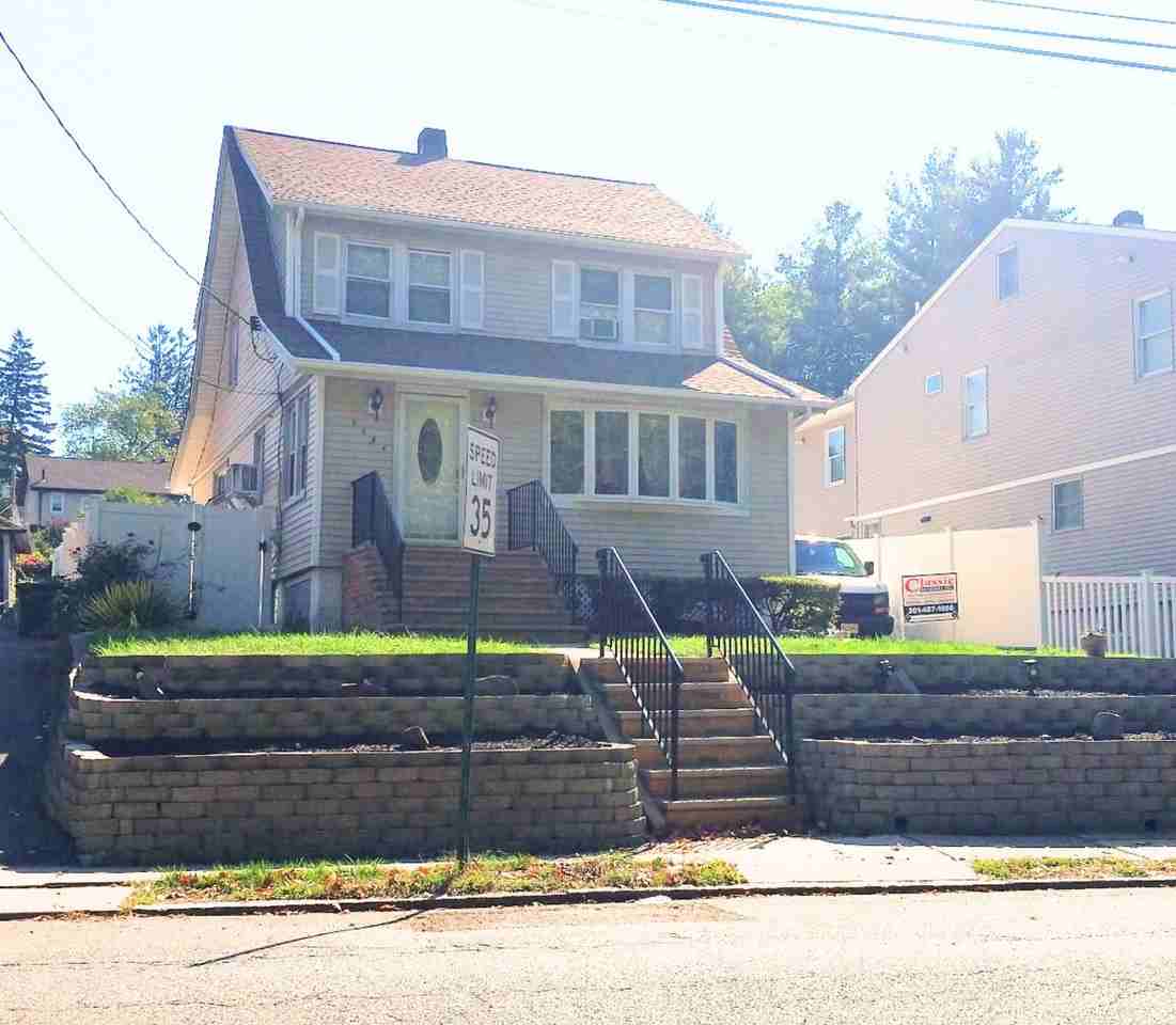 1153 Queen Anne Rd