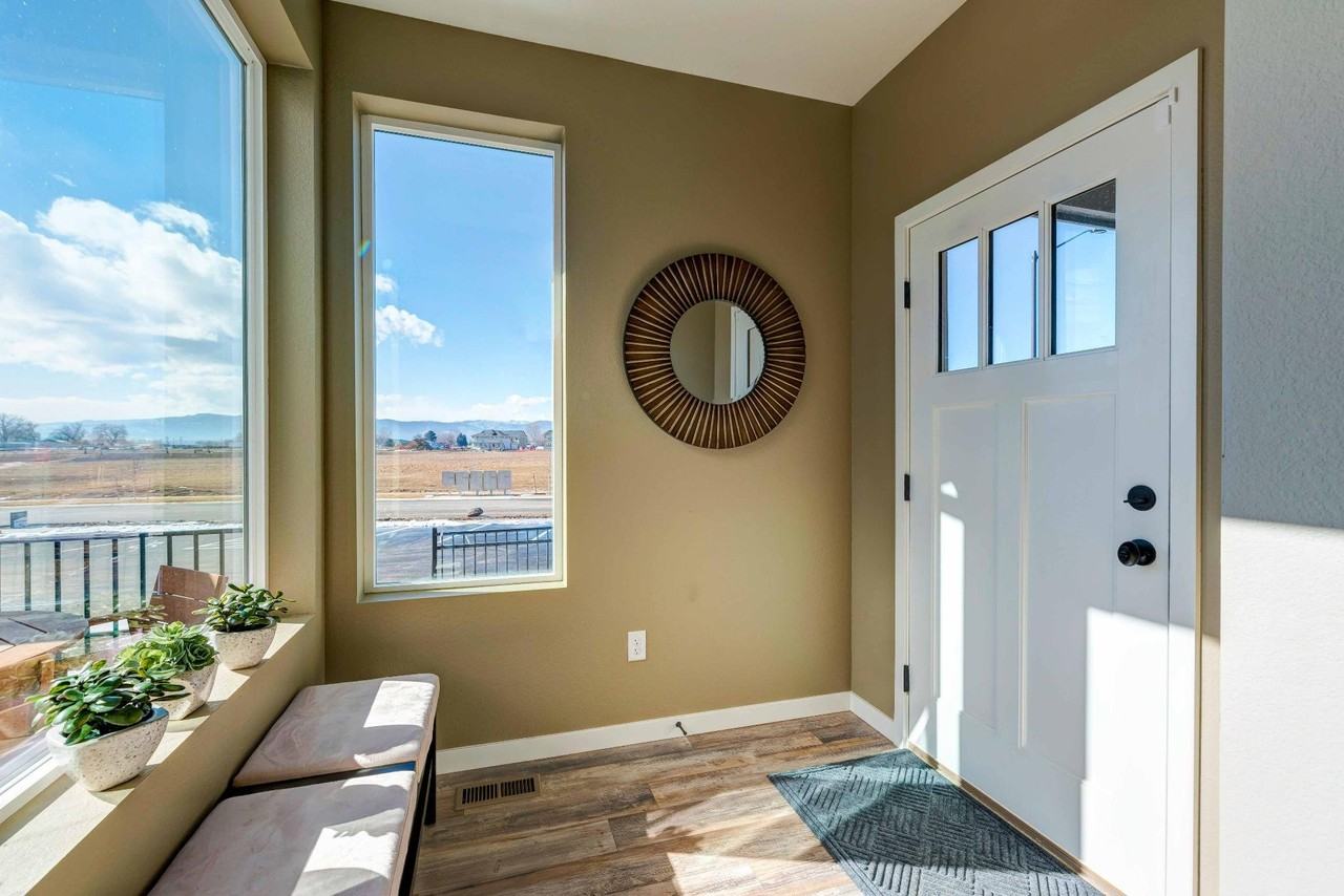 2945 Sykes Dr - Photo 2 of 17