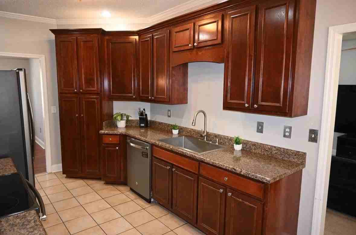 118 Austin Ct - Photo 3 of 20