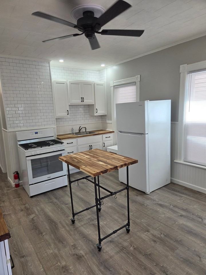 58 Rensselaer Ave #1stFL - Photo 2 of 16
