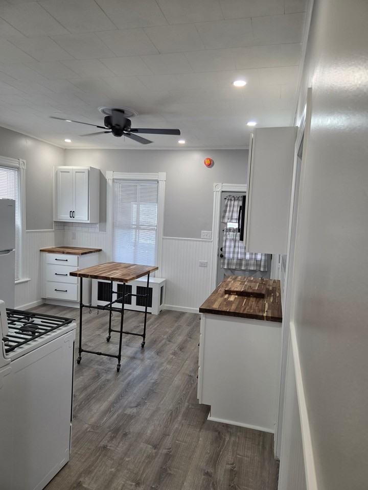 58 Rensselaer Ave #1stFL - Photo 5 of 16