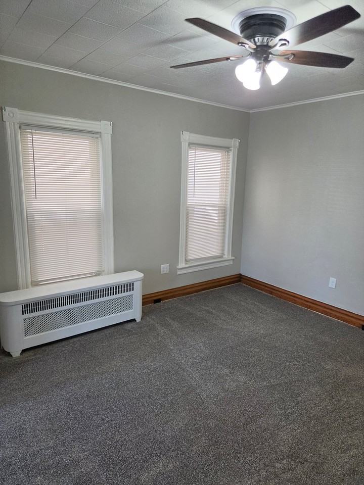 58 Rensselaer Ave #1stFL - Photo 7 of 16