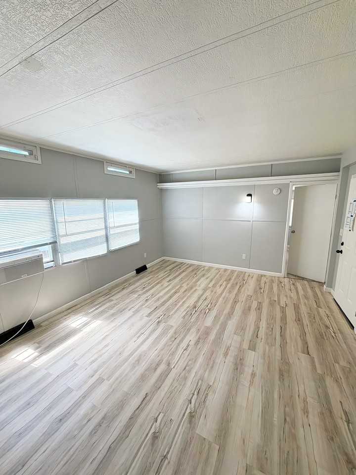 43 Deerwood Park - Photo 4 of 8