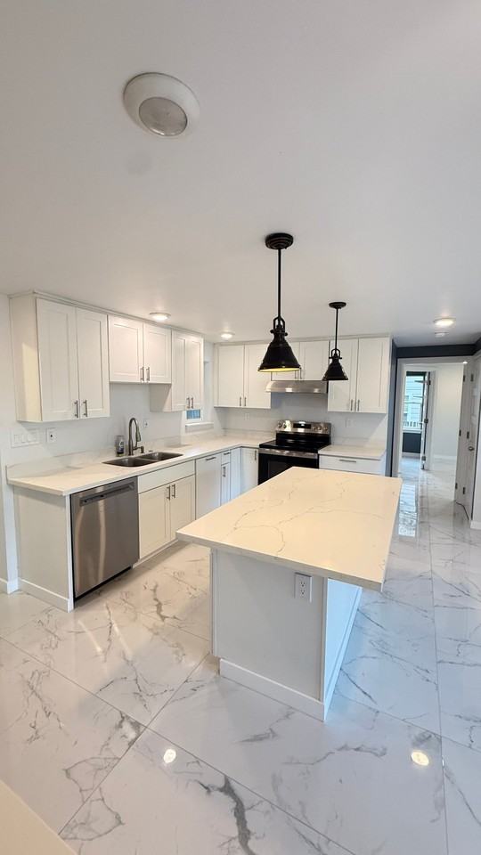 12055 69th Ave S - Photo 2 of 20