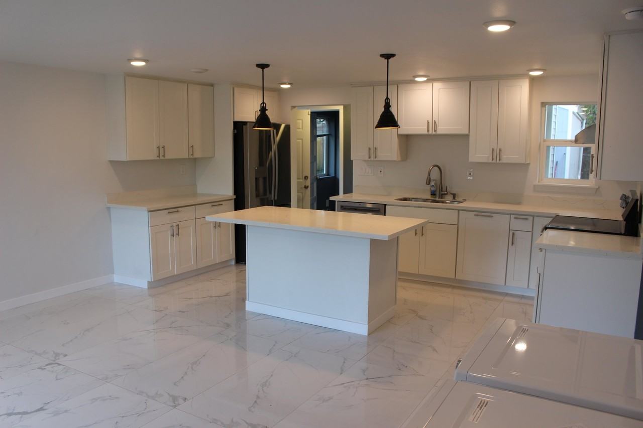 12055 69th Ave S - Photo 3 of 20