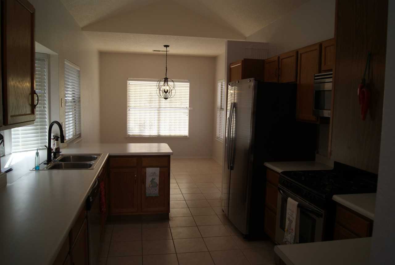 10728 Academy Ridge Rd Ne - Photo 4 of 4