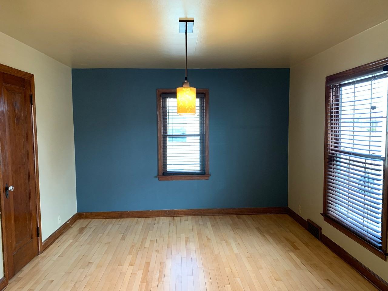 1915 N Alvin St - Photo 4 of 20