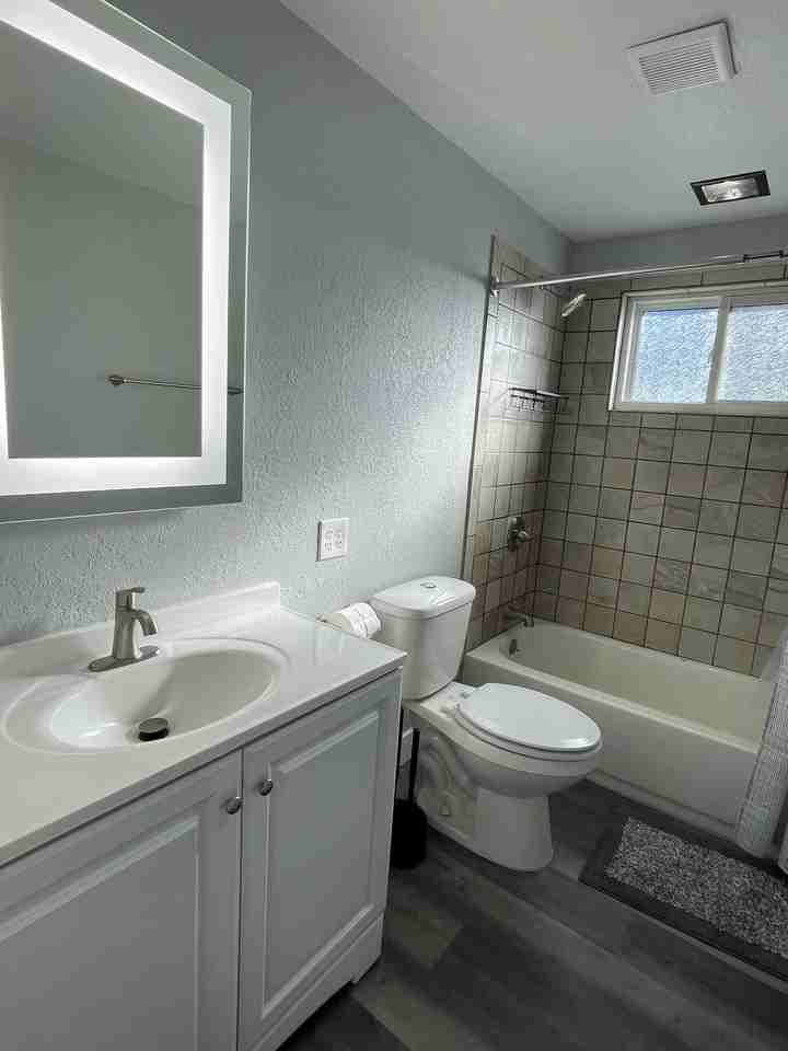 9300 Grove St - Photo 3 of 6