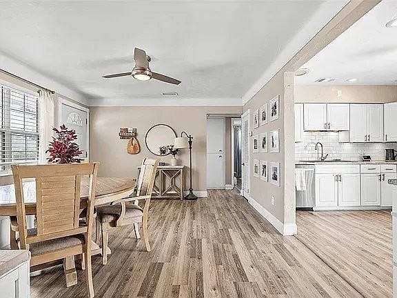 400 53rd St N - Photo 2 of 12