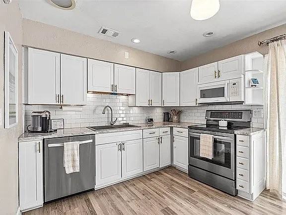 400 53rd St N - Photo 3 of 12