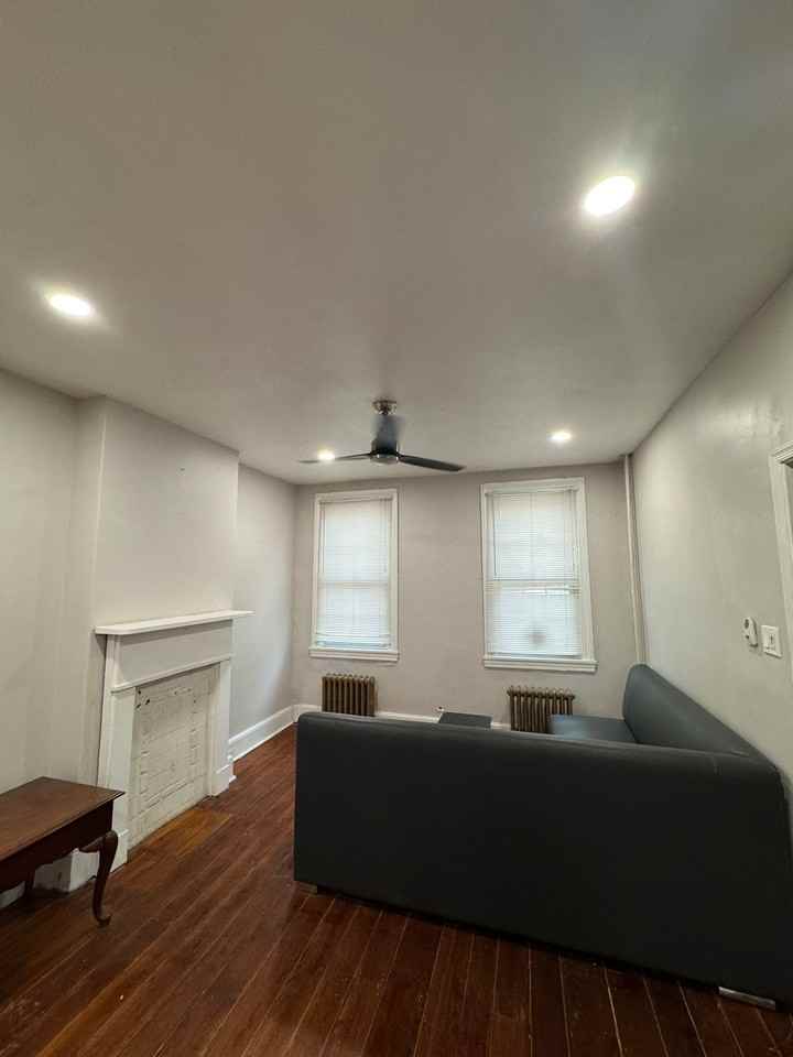 2422 Brown St - Photo 2 of 19