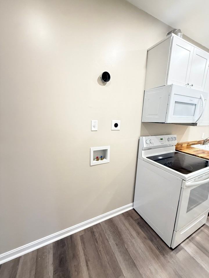 1233 Vincennes St #3 - Photo 4 of 17