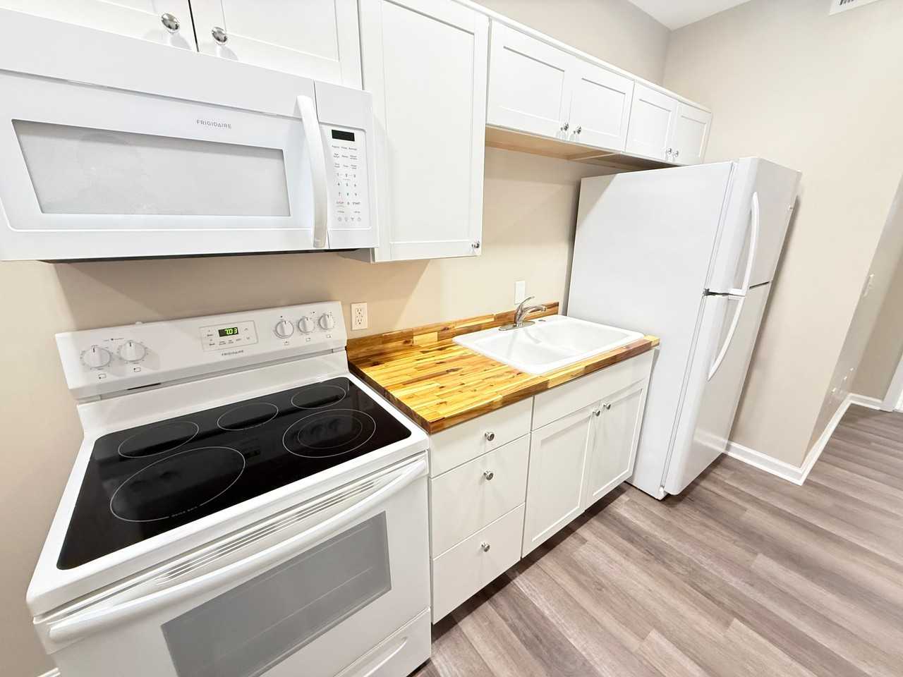 1233 Vincennes St #3 - Photo 5 of 17