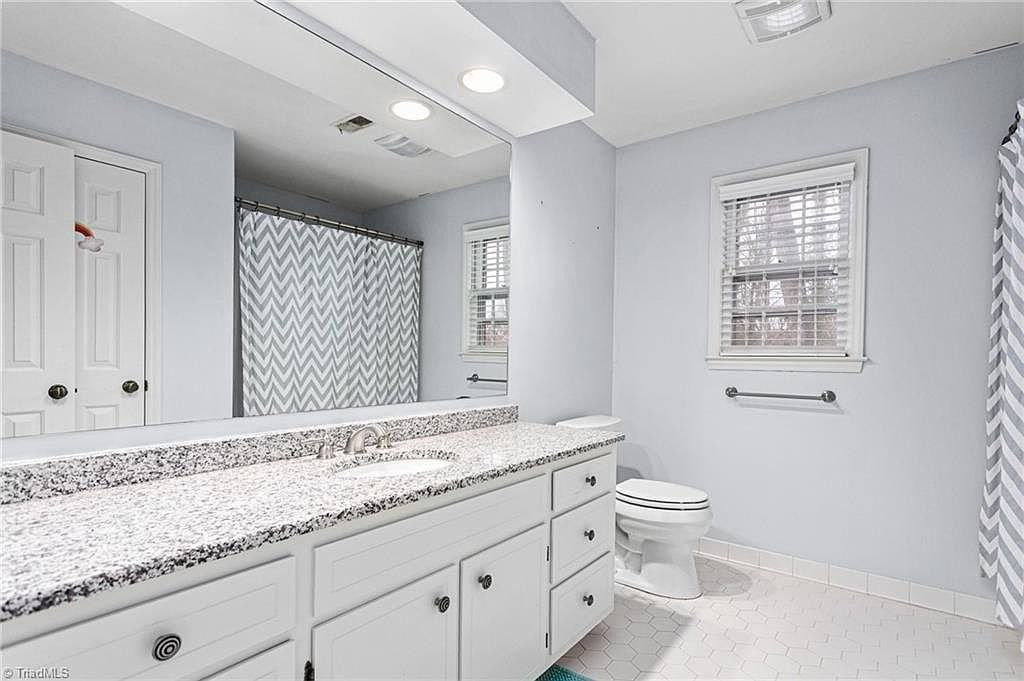 991 Anglin Mill Rd - Photo 2 of 14