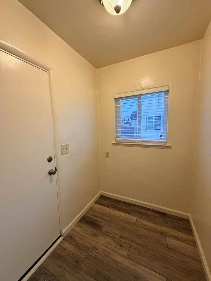 114 Geil St - Photo 3 of 7