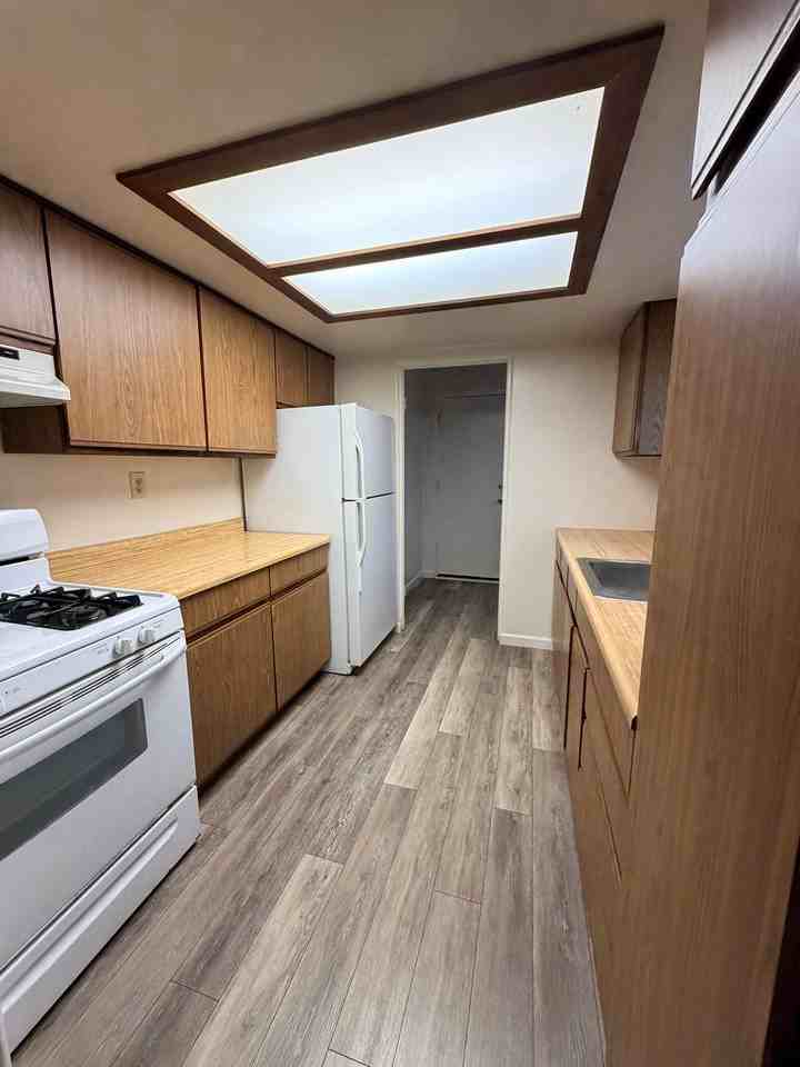 114 Geil St - Photo 4 of 7