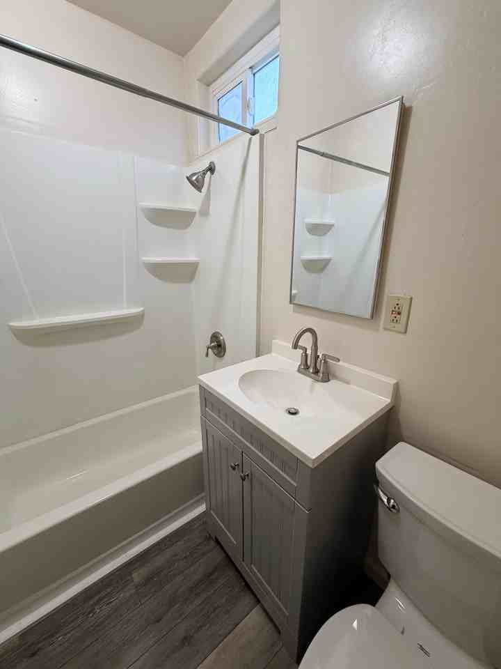 114 Geil St - Photo 5 of 7