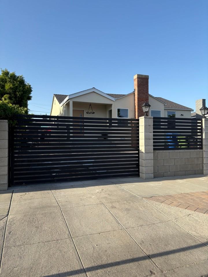 11911 Stagg St - Photo 2 of 20