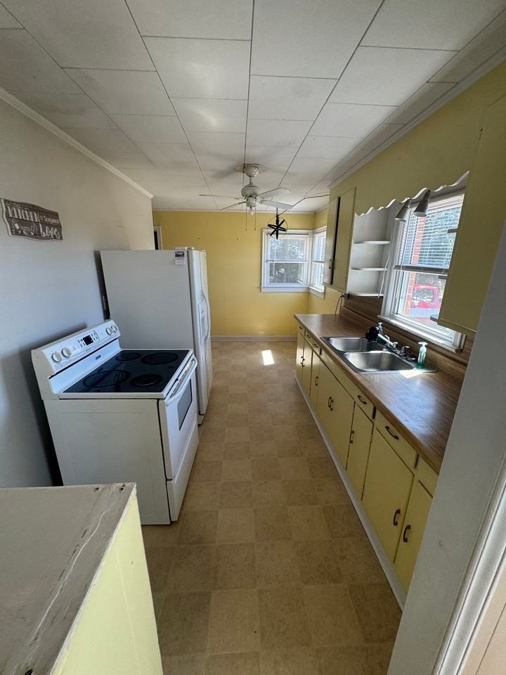 6047 Suits Rd - Photo 4 of 10