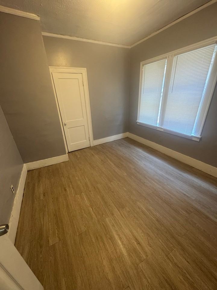 11344 Belleterre St #1 - Photo 4 of 11