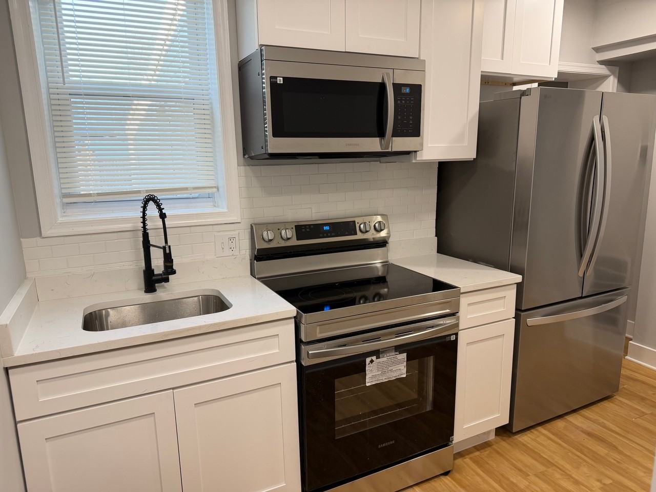 1628 Benhill Ave - Photo 3 of 15