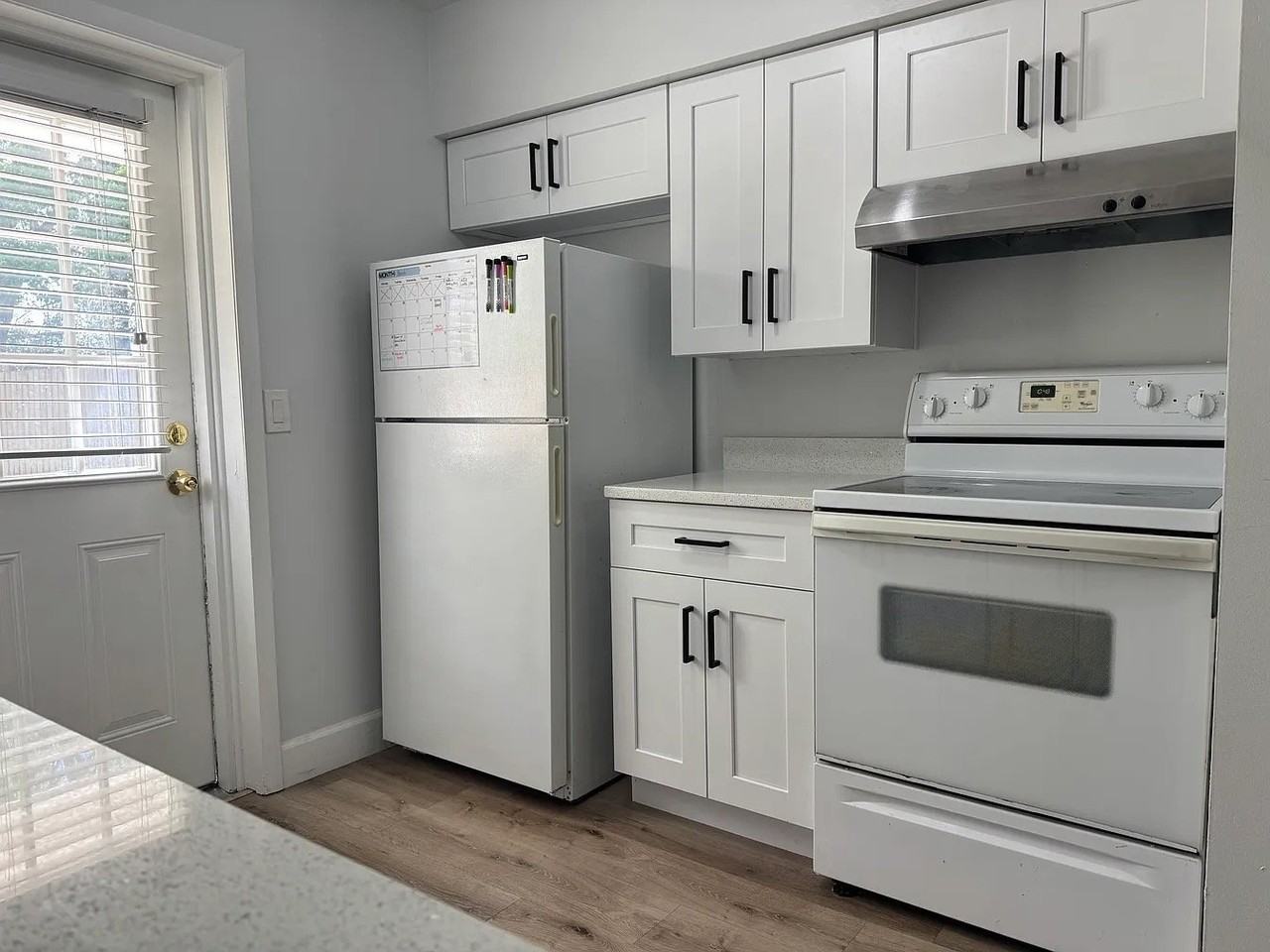 6562 Redwood Oaks Dr - Photo 2 of 9