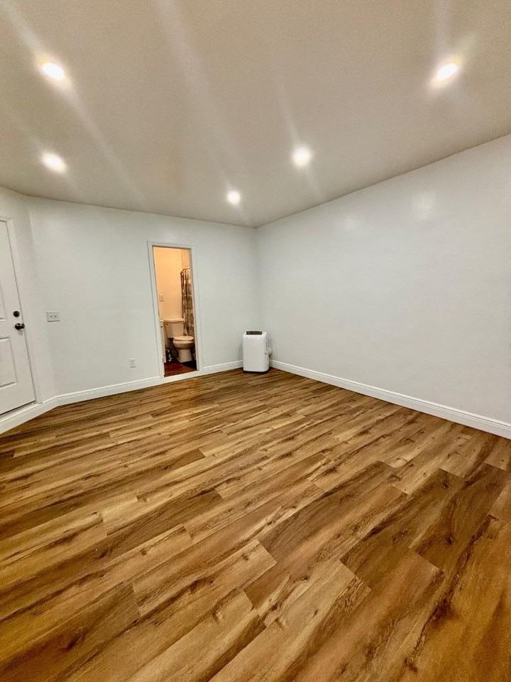 2918 Woolridge Dr - Photo 2 of 5