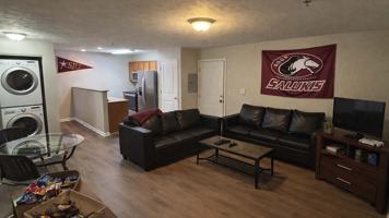 featured image of 900 East Park Street