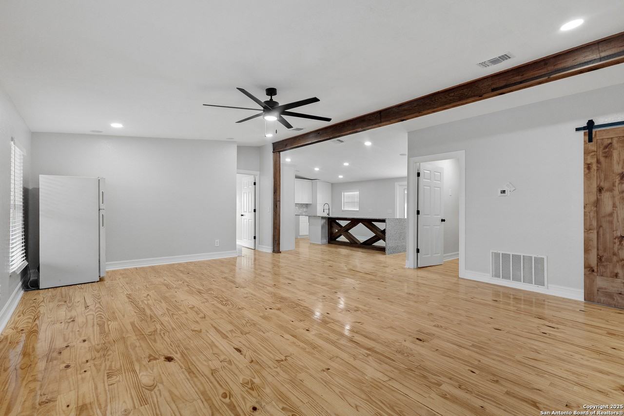 2925 W Fm 462 #NA - Photo 4 of 14