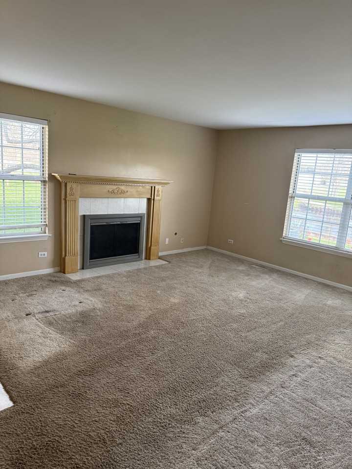 73 Adams Ct #A - Photo 2 of 8