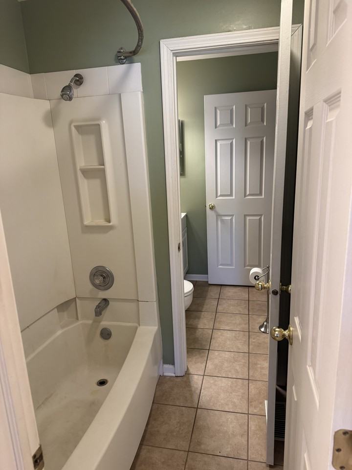 73 Adams Ct #A - Photo 5 of 8