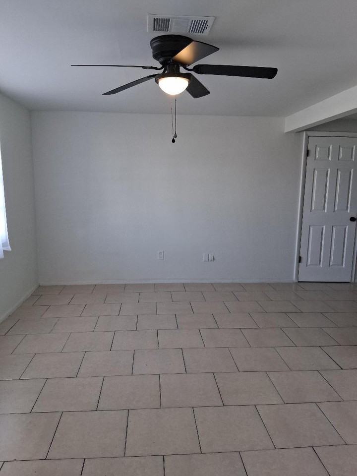 3437 Wiltshire Dr #NA - Photo 4 of 11