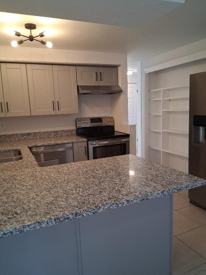 3437 Wiltshire Dr #NA - Photo 5 of 11