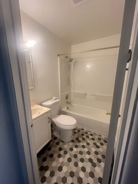 S Altamont St #112 - Photo 4 of 6