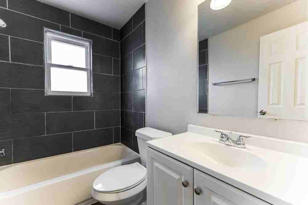 610 Mountain Dr #NA - Photo 2 of 6