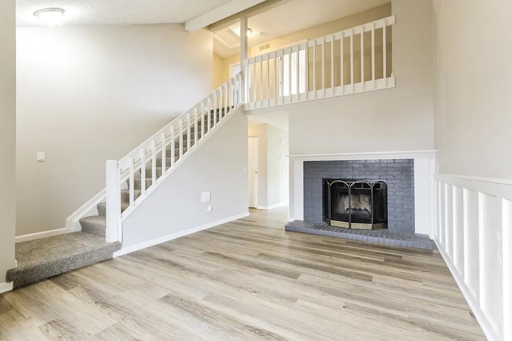 610 Mountain Dr #NA - Photo 3 of 6