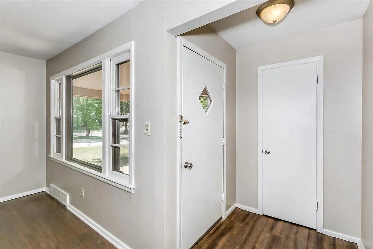 2244 S Pinecrest St #NA - Photo 4 of 17