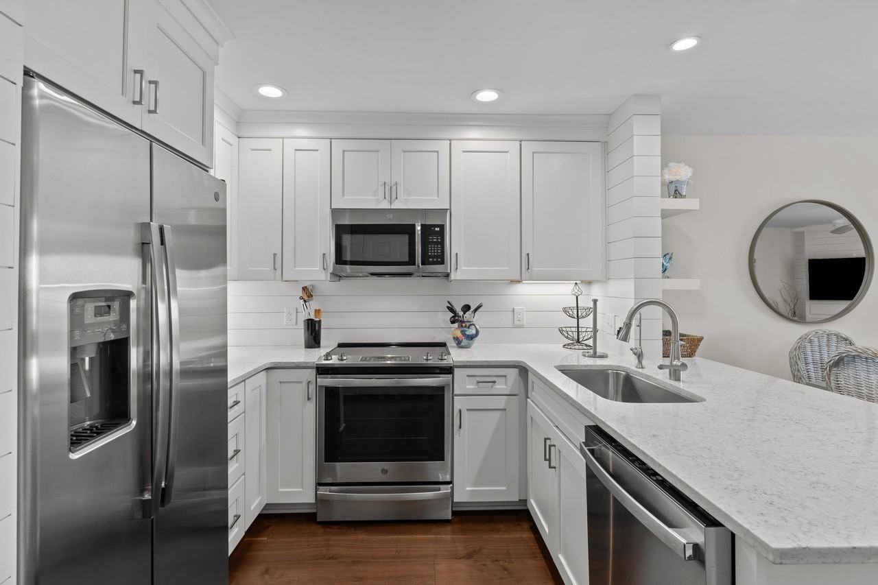 2307 N Lumina Ave #D - Photo 4 of 34