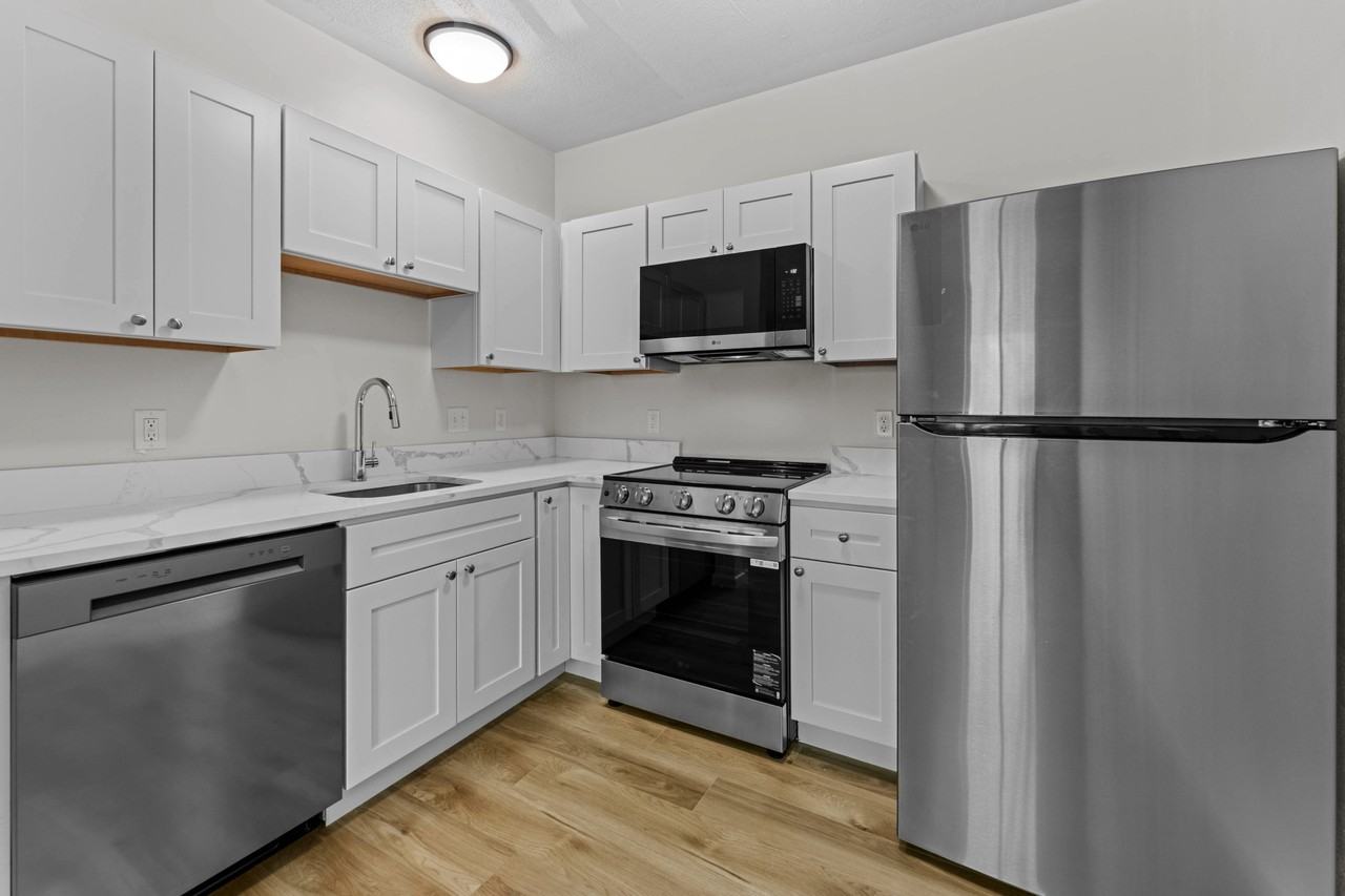 2111 Bellevue Ave - Photo 3 of 5