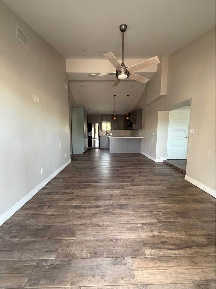 233 S Iowa St #NA - Photo 4 of 23