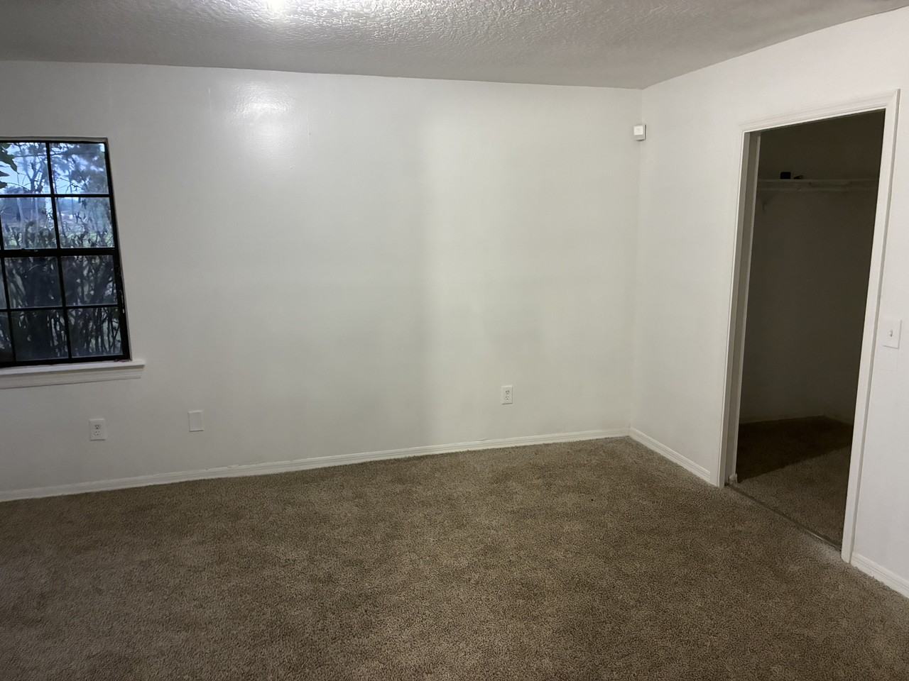 1431 Glencove Ave Nw #NA - Photo 2 of 12