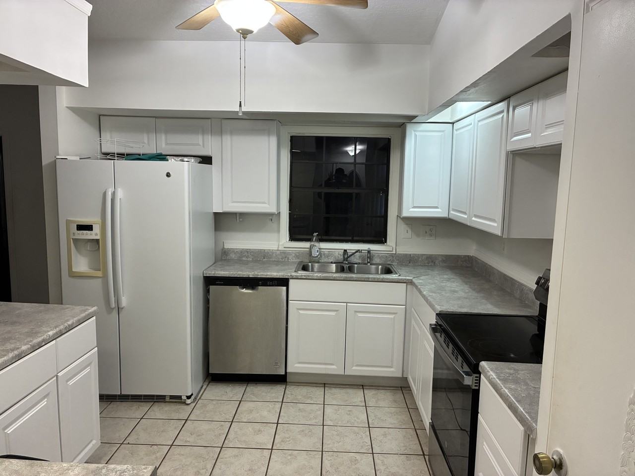 1431 Glencove Ave Nw #NA - Photo 6 of 12