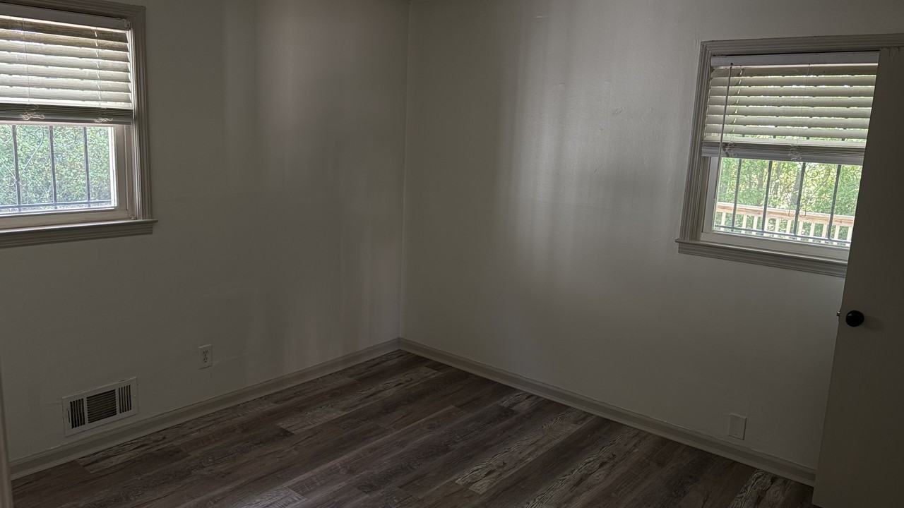 1863 Old Alabama Rd #B - Photo 5 of 13