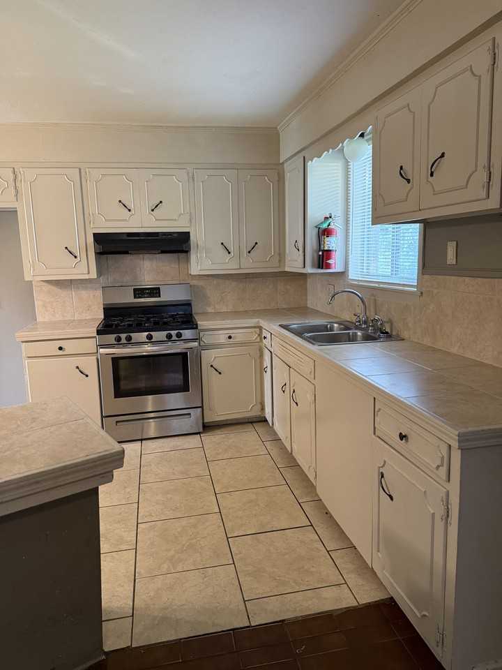 9466 Balboa Dr #NA - Photo 6 of 14