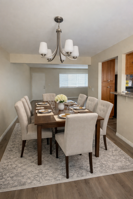 842 N Screenland Dr #C - Photo 3 of 7